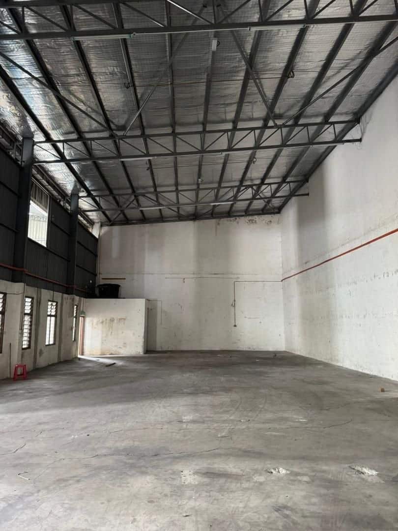 1.5 Storey Cluster Factory Jalan Kempas Utama 2