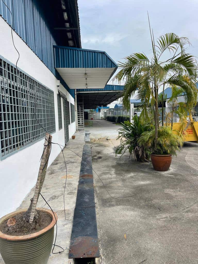 1.5-Storey Detached Factory Kawasan Perindustrian Ulu Tiram 6