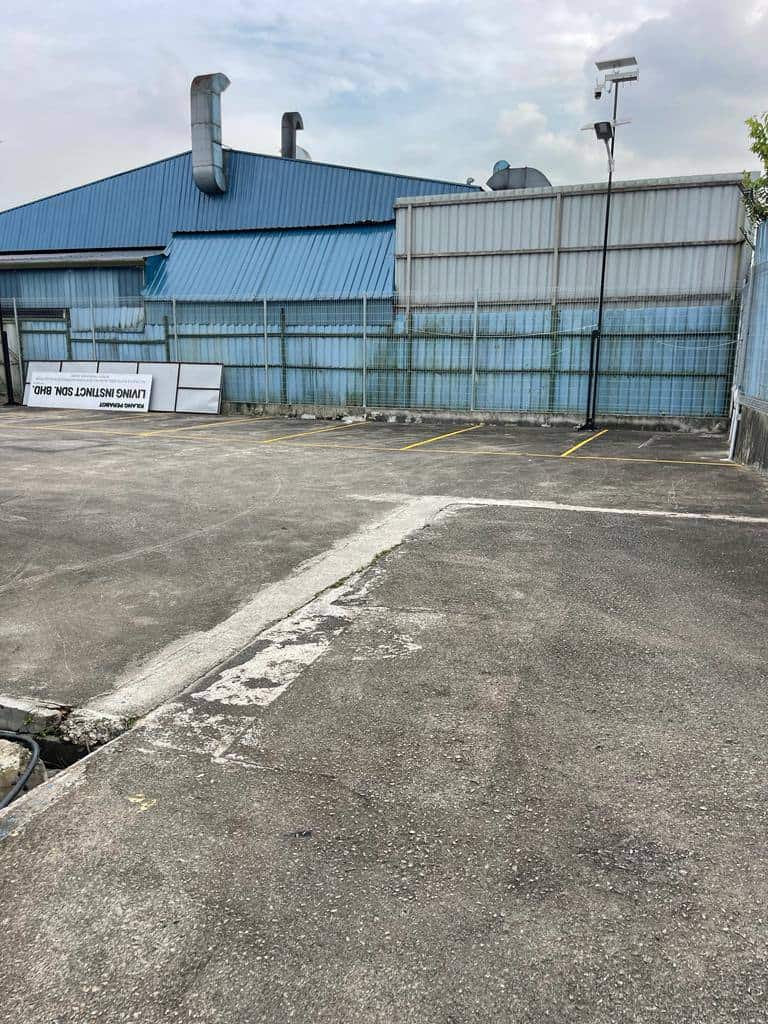 1.5-Storey Detached Factory Kawasan Perindustrian Ulu Tiram 10