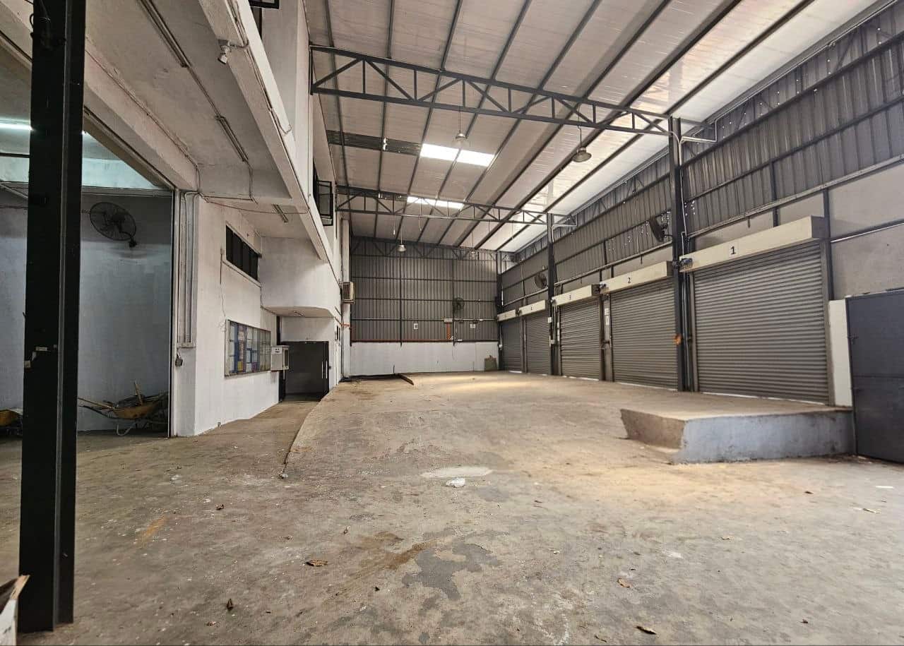 Semi-D Factory Desa Cemerlang 4