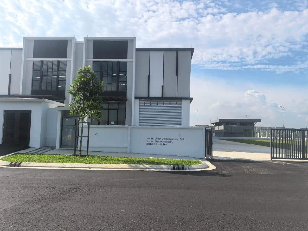 Corner Cluster For Sale
Listed Date :  21/9/2026

… 2