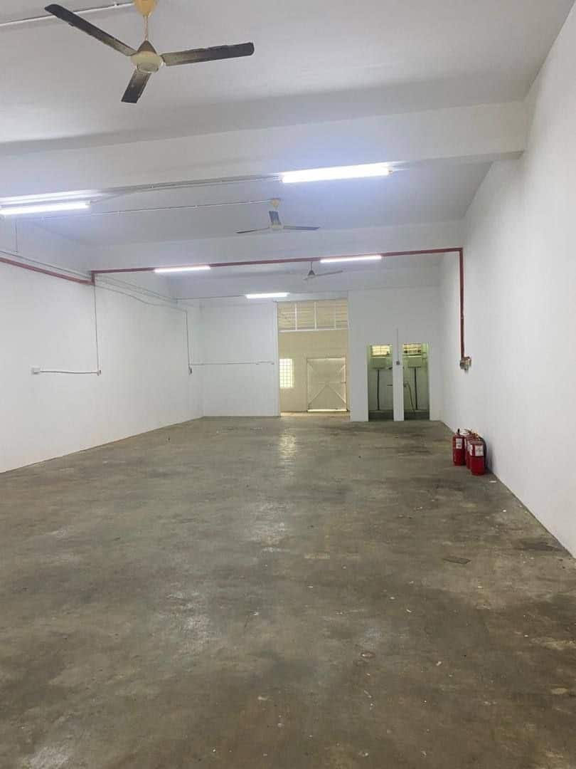 For Rent 

Taman Johor Jaya, 81100 Johor Bahru, Jo… 2