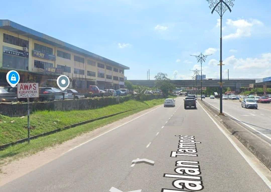 For Rent 

Taman Johor Jaya, 81100 Johor Bahru, Jo… 6
