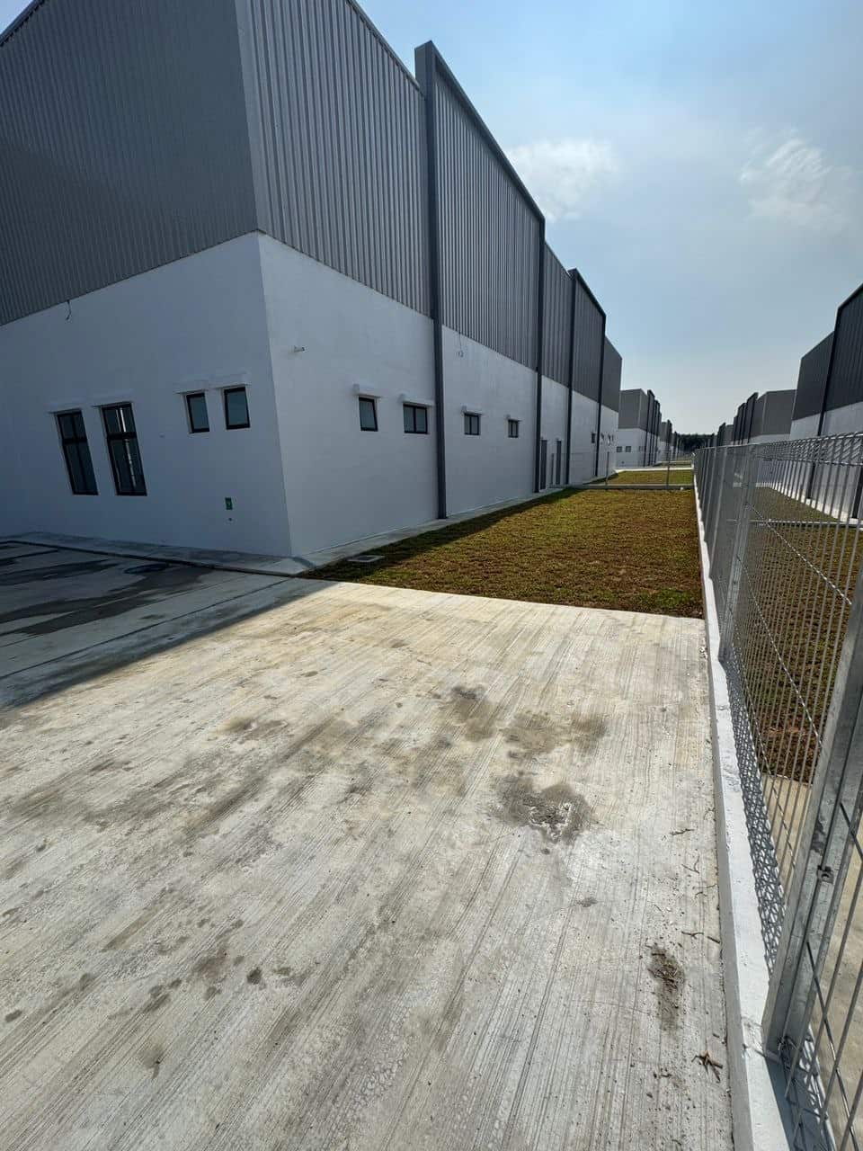 For Rent - Factory 🏭

稀有角头单位，全新厂房出租 🔥

Eco Busines… 6