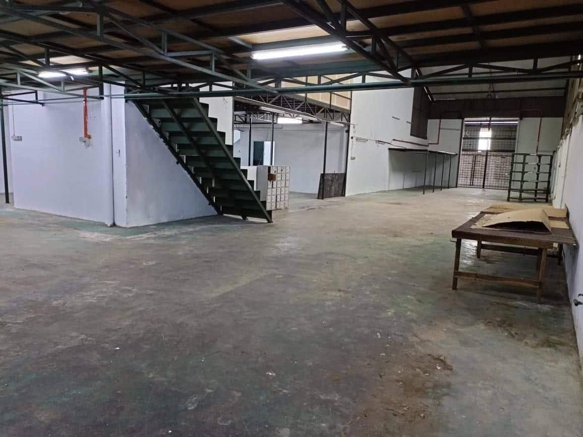 For Rent

郊外岭 Desa Jaya 半独立工厂 

📍Desa Jaya, Jalan … 7