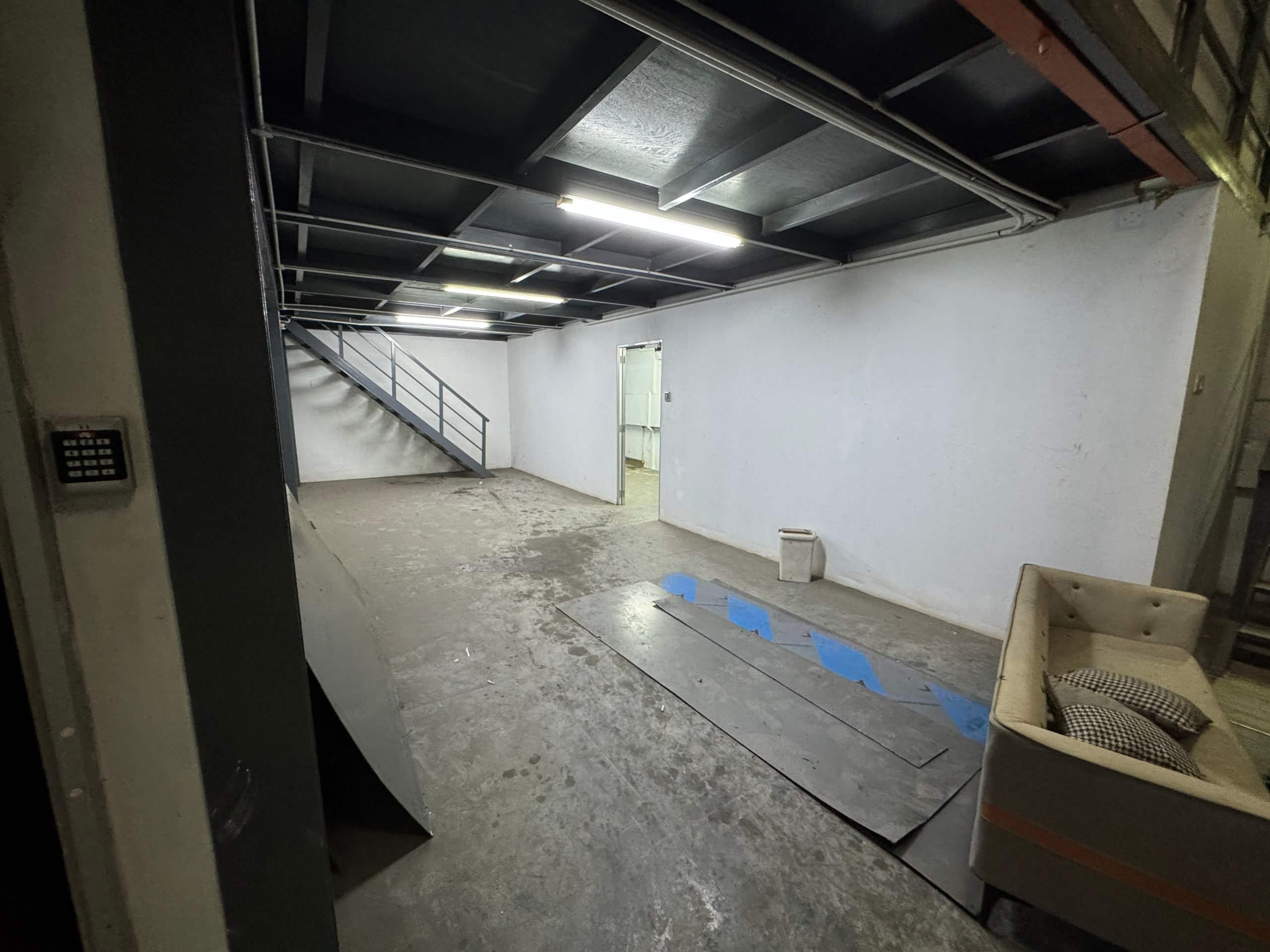 For Rent 🏭
Semi-Detached Factory 
Desa Cemerlang –… 2