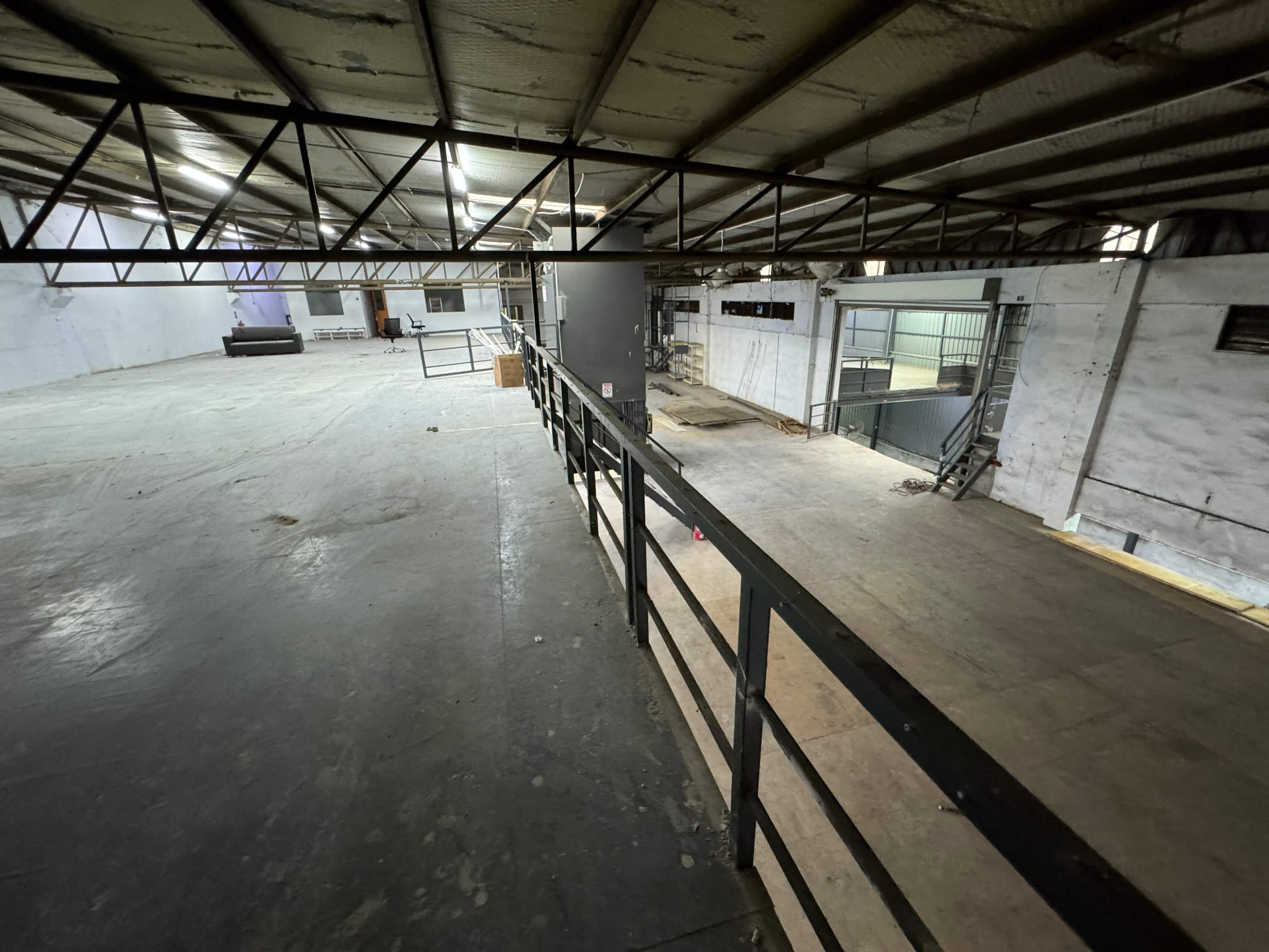 For Rent 🏭
Semi-Detached Factory 
Desa Cemerlang –… 7
