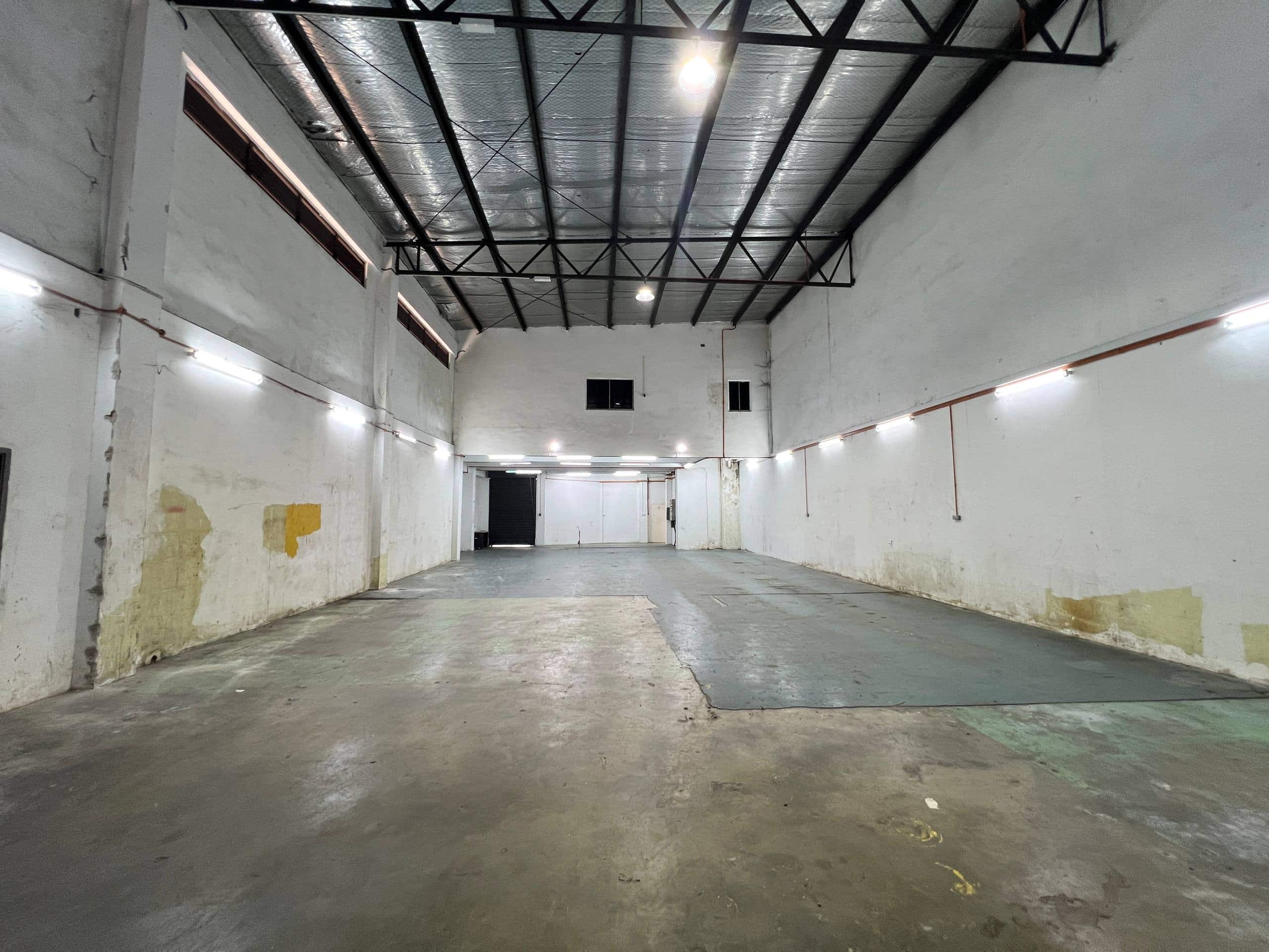 1.5 Storey Semi-D Factory Bandar Seri Alam 7