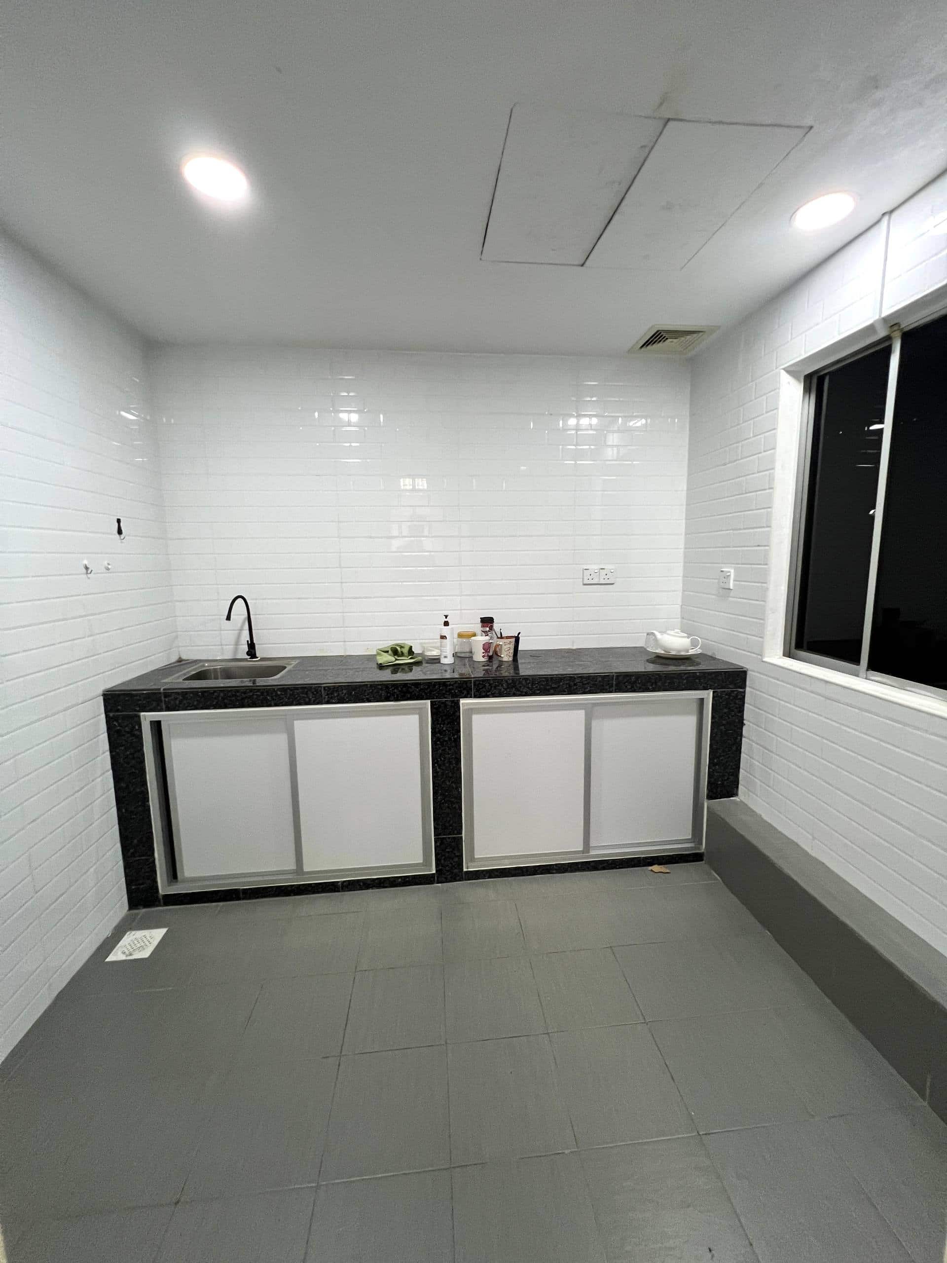 1.5 Storey Semi-D Factory Bandar Seri Alam 9