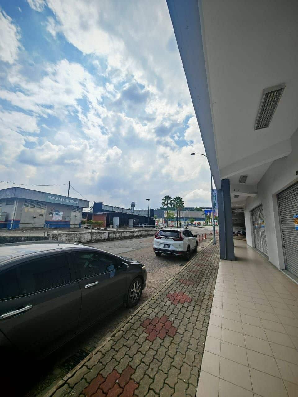 Corner Lot Shoplot Desa Tebrau 6