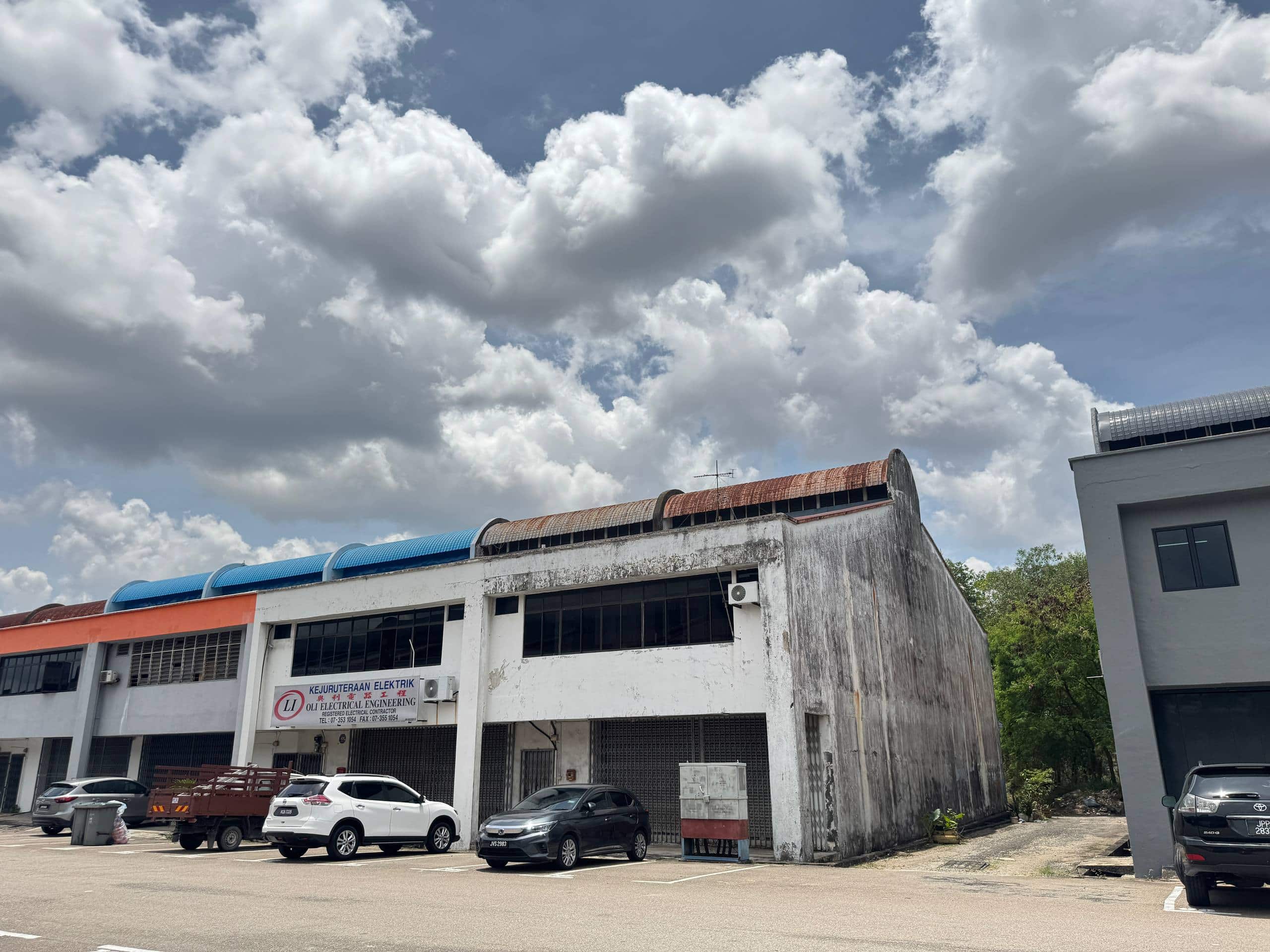 1.5-Storey Terrace Factory Desa Jaya 5