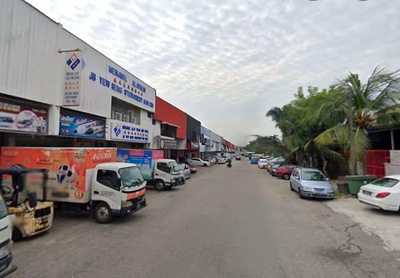 1.5-Storey Semi-D Factory Johor Jaya 6