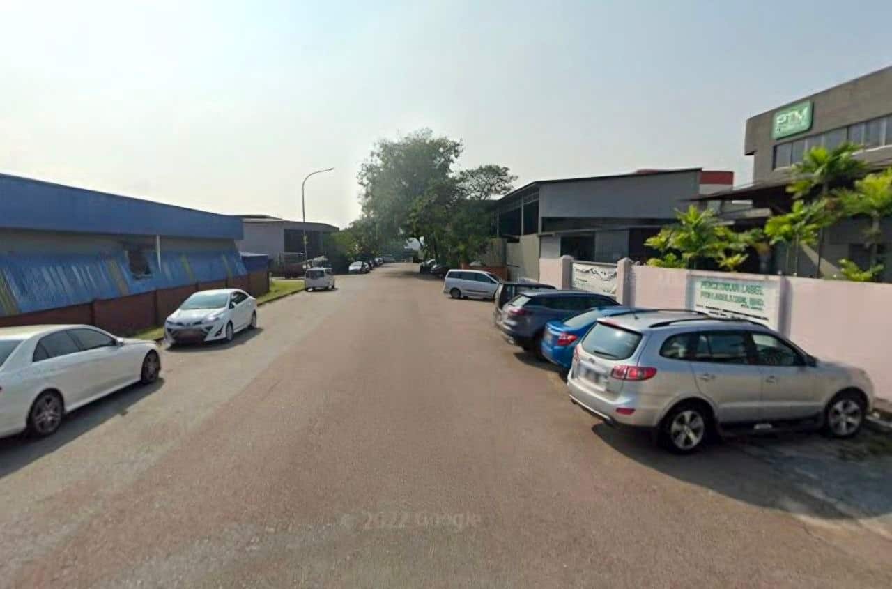 1.5-Storey Semi-D Factory Desa Cemerlang 7
