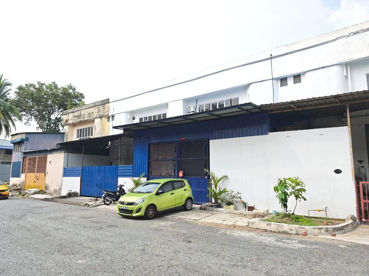 1.5-Storey Terrace Factory Corner Lot Taman Sri Putri 2