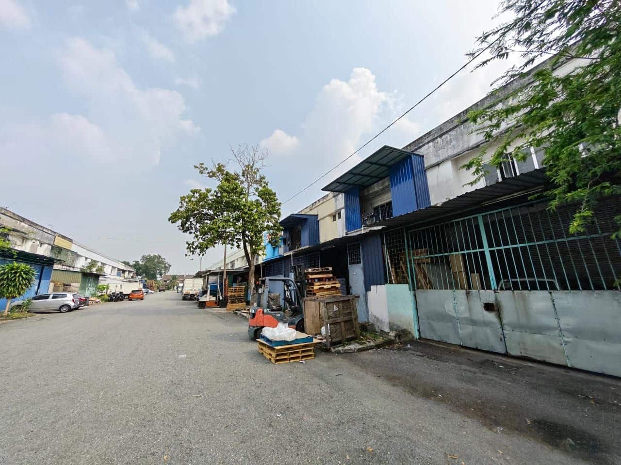 1.5-Storey Terrace Factory Corner Lot Taman Sri Putri 5