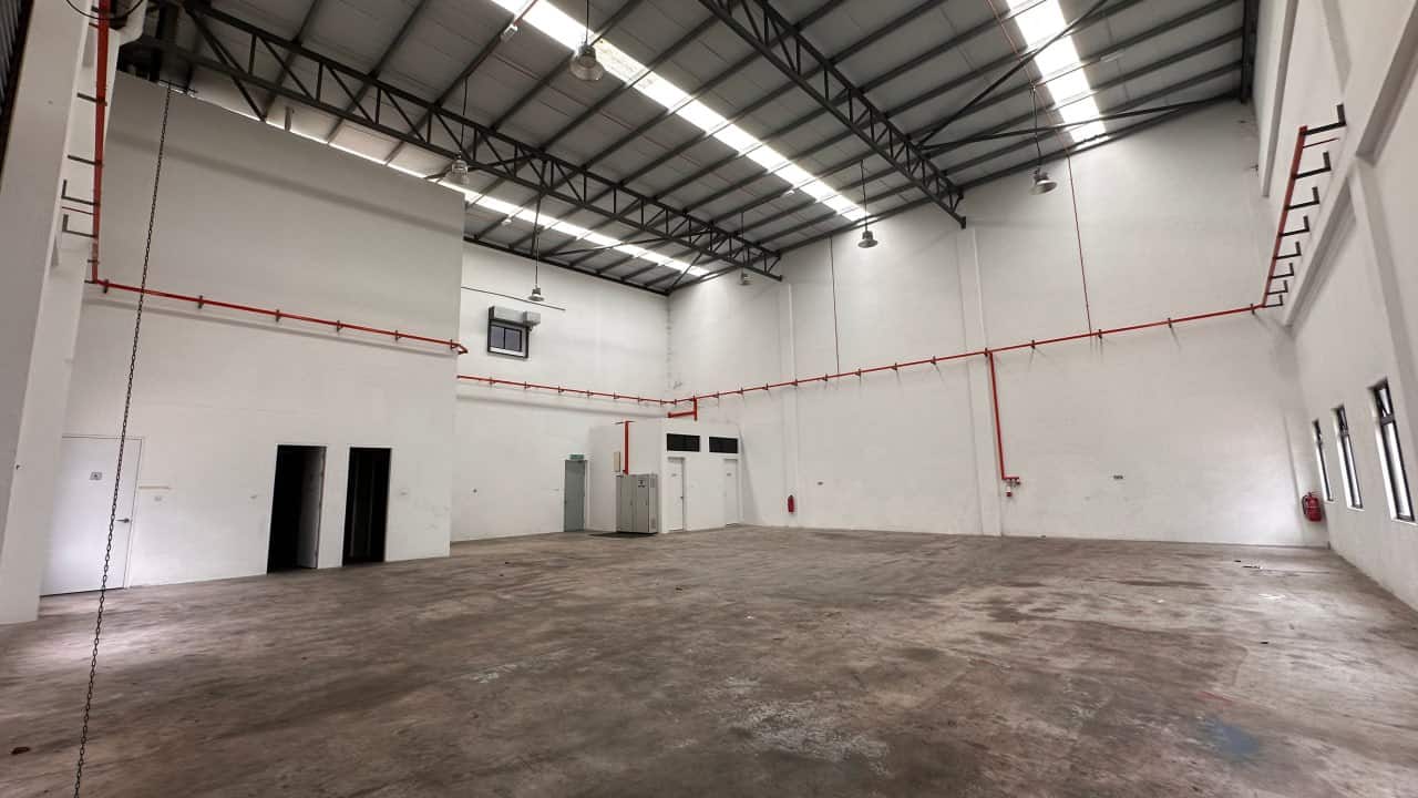 1.5 Storey Semi-D Factory Taman Ekoperniagaan II 3