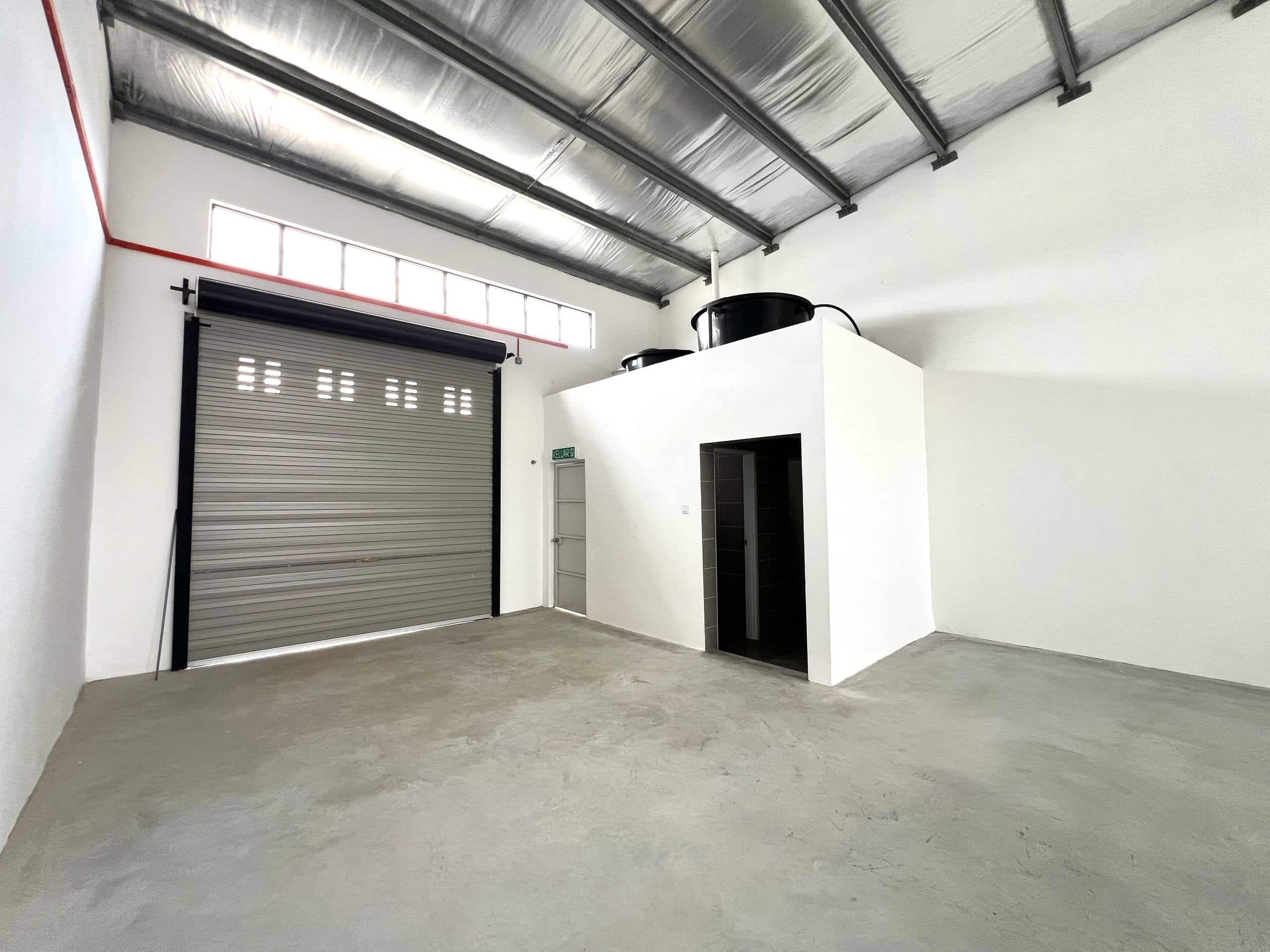 1.5 Storey Semi-D Factory Bandar Seri Alam 6