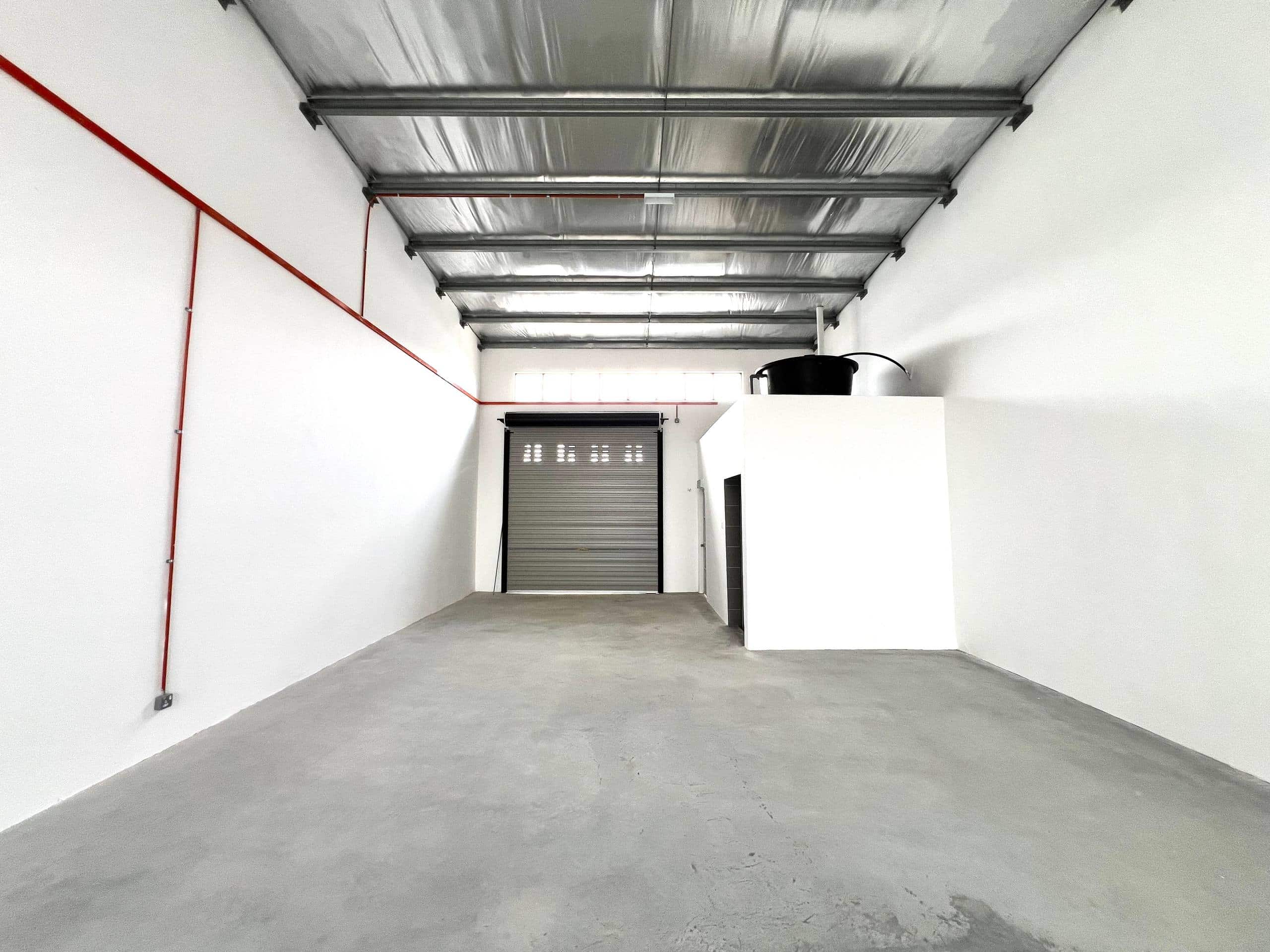 1.5 Storey Semi-D Factory Bandar Seri Alam 4