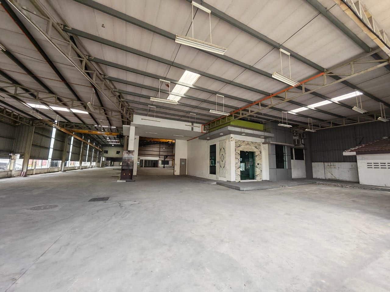 3-Storey Semi-D Factory Desa Cemerlang 5