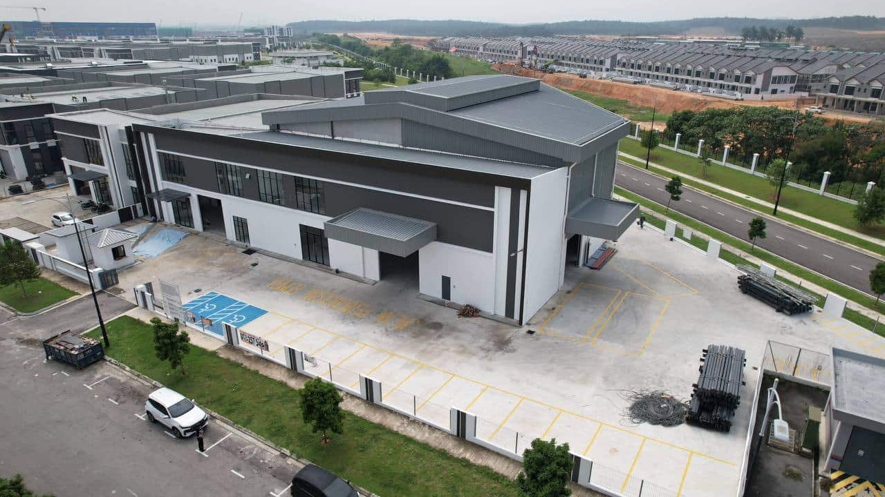 1.5 Storey Semi-D Factory Eco Business Park 2 1