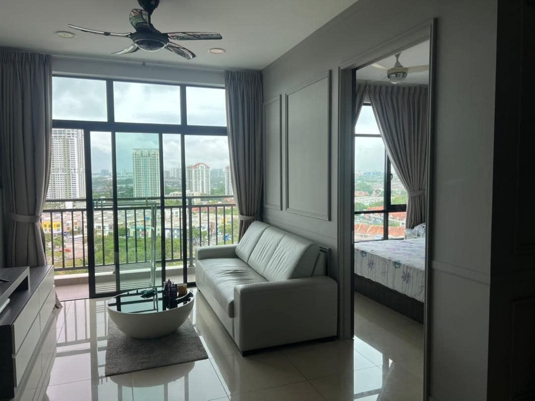 Condo Molek Regency – photo 1
