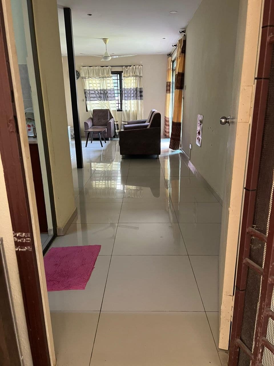 Intermediate unit Larkin Residence 1 – photo 1