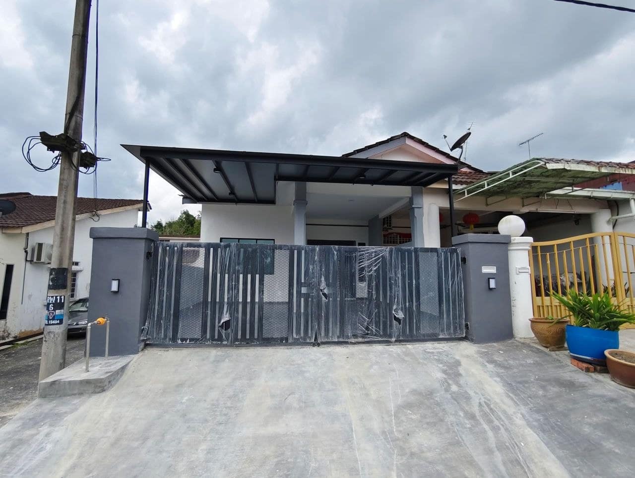 Single Storey Terrace House Taman Wawasan – photo 1