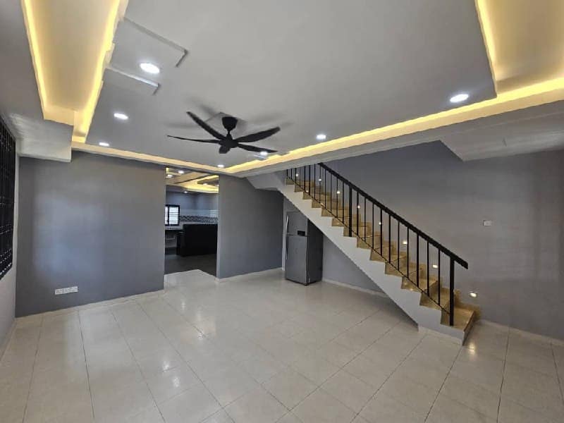 Double Storey End Lot Taman Bukit indah – photo 1