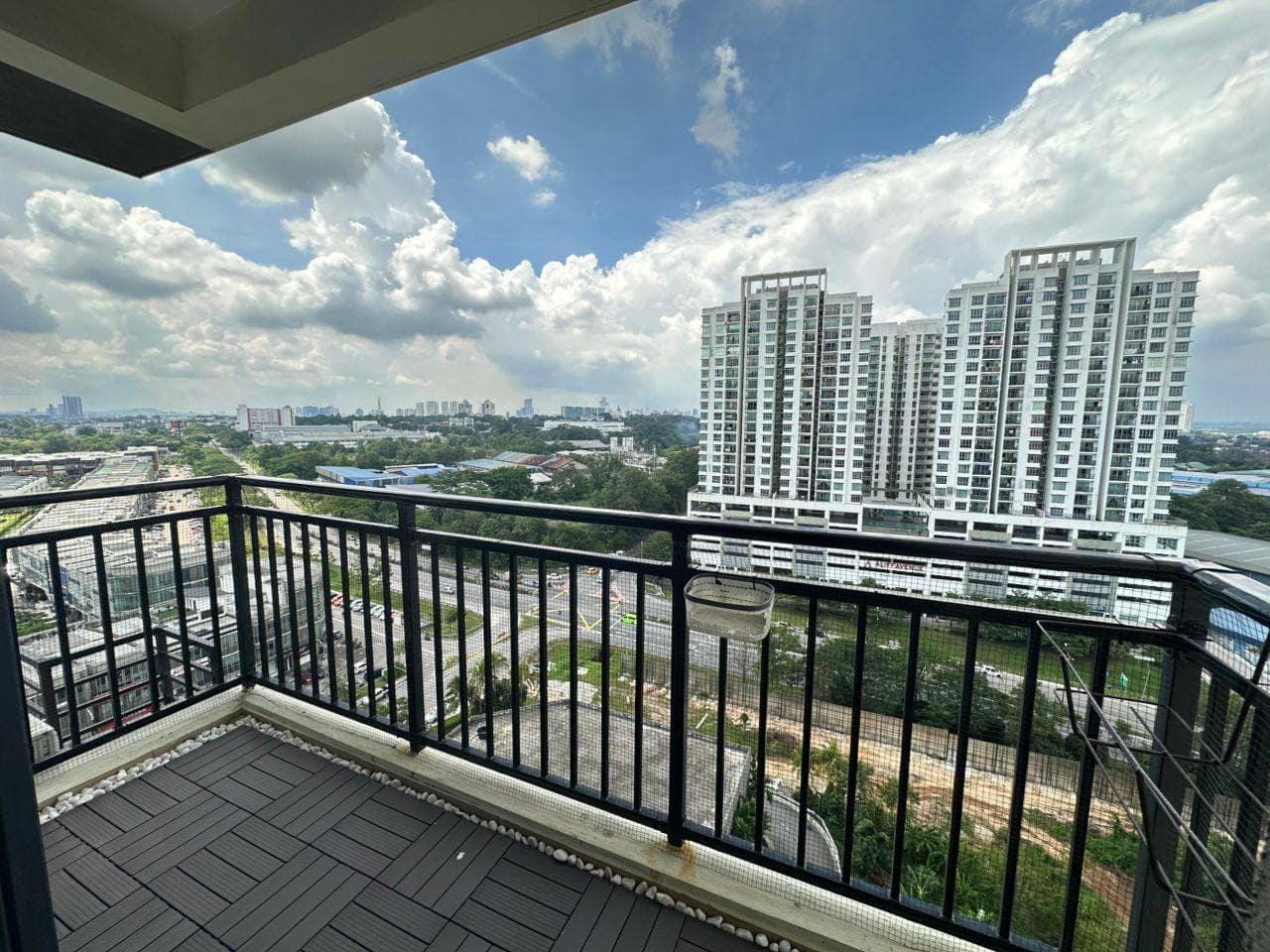 Condominium Country Garden Central Park – photo 1