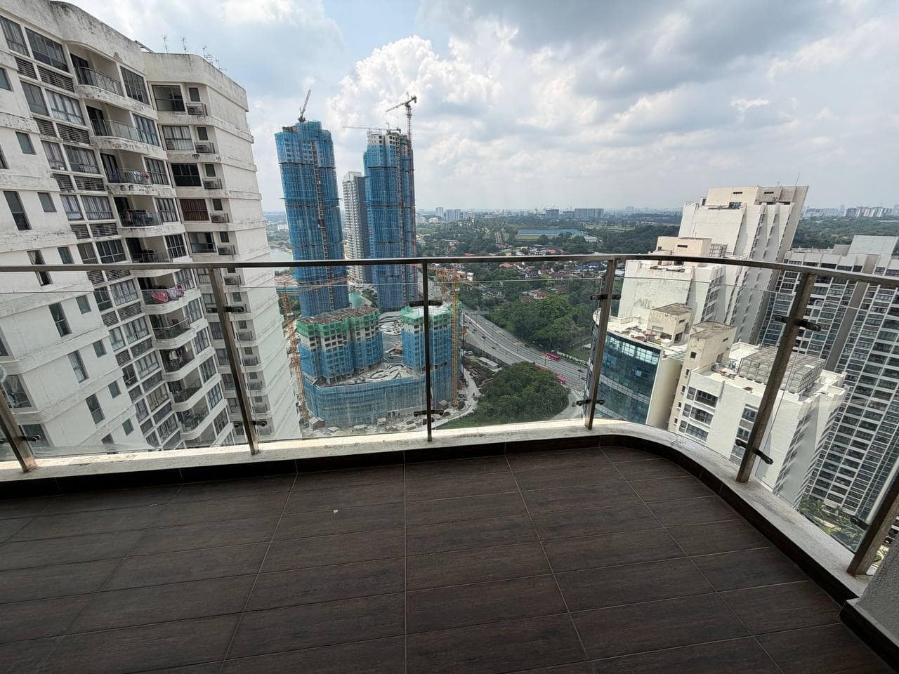 Royal Strand Unit Country Garden Danga Bay – photo 1