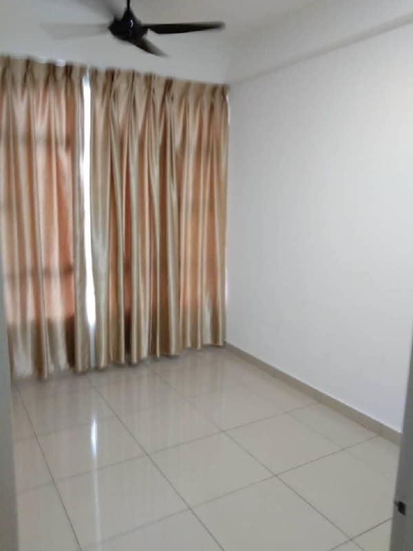 Condo D Summit Residences – photo 1