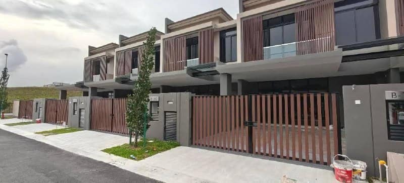 Double Storey Superlink Aurora Sentral Resort Villas – photo 1