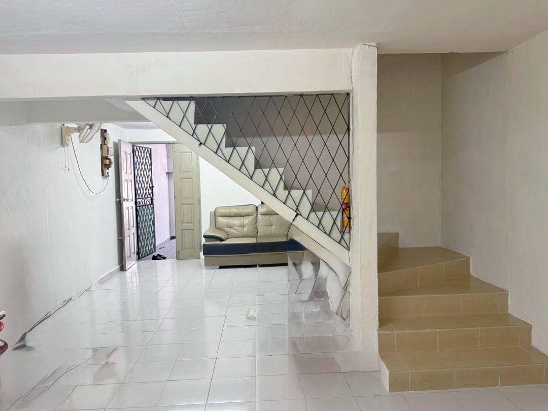 Double storey low cost house Jalan Rotan Sega – photo 1