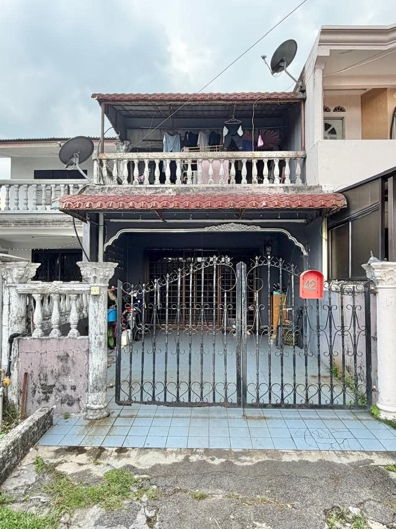 Double Storey low cost Taman Perling – photo 1