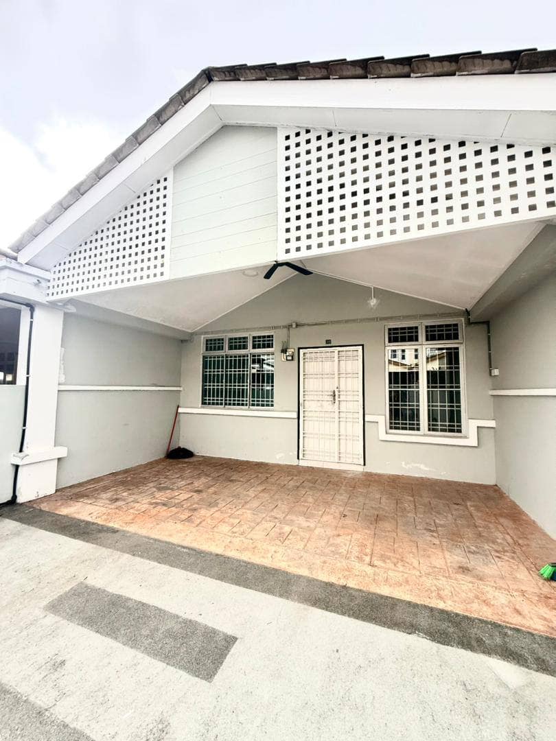 Single Storey Low Cost Taman Sri Skudai – photo 1