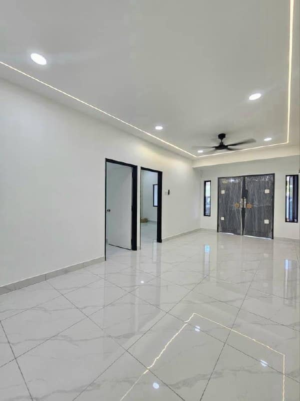 Single Storey Terrace Jalan Bakawali, Johor Jaya – photo 1
