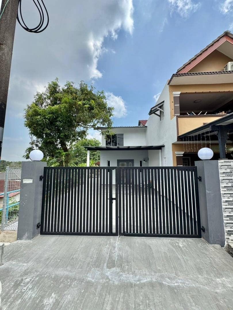 Double Storey Low Cost House (End Lot) Taman Rinting – photo 1
