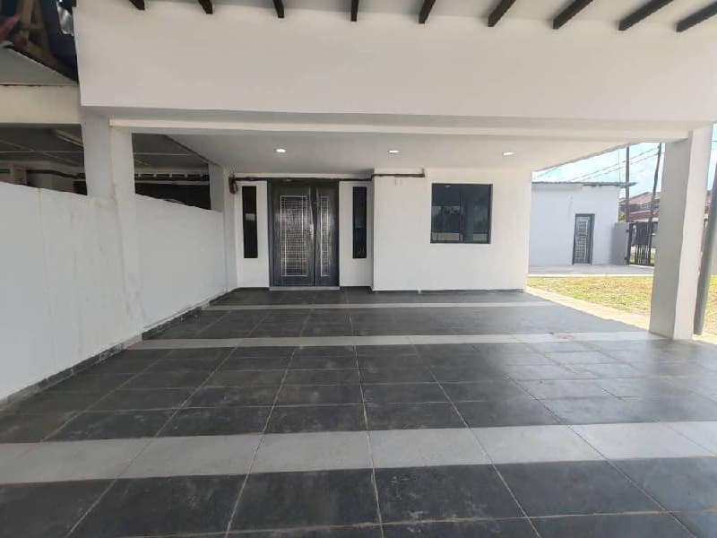 Single Storey Corner Taman Universiti – photo 1