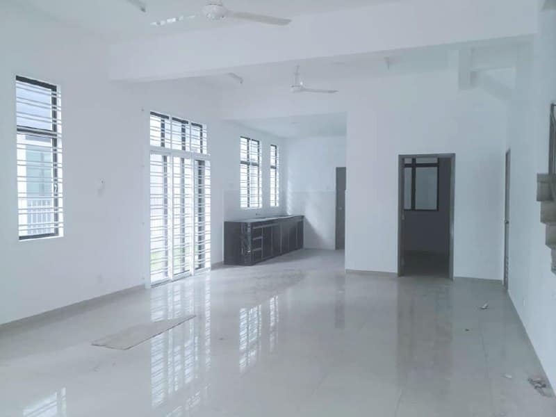 3 Storey Cluster House Taman Mutiara Mas – photo 1