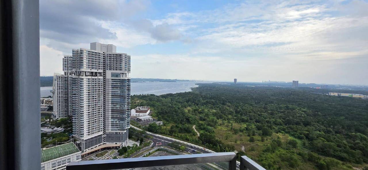Duplex Corner Unit Puteri Harbour – photo 1