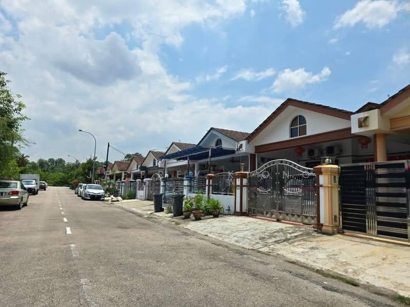 Single Storey Corner Lot Nusa Bestari 2 – photo 1