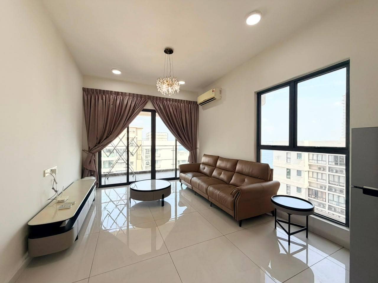 Condominium Danga Bay – photo 1