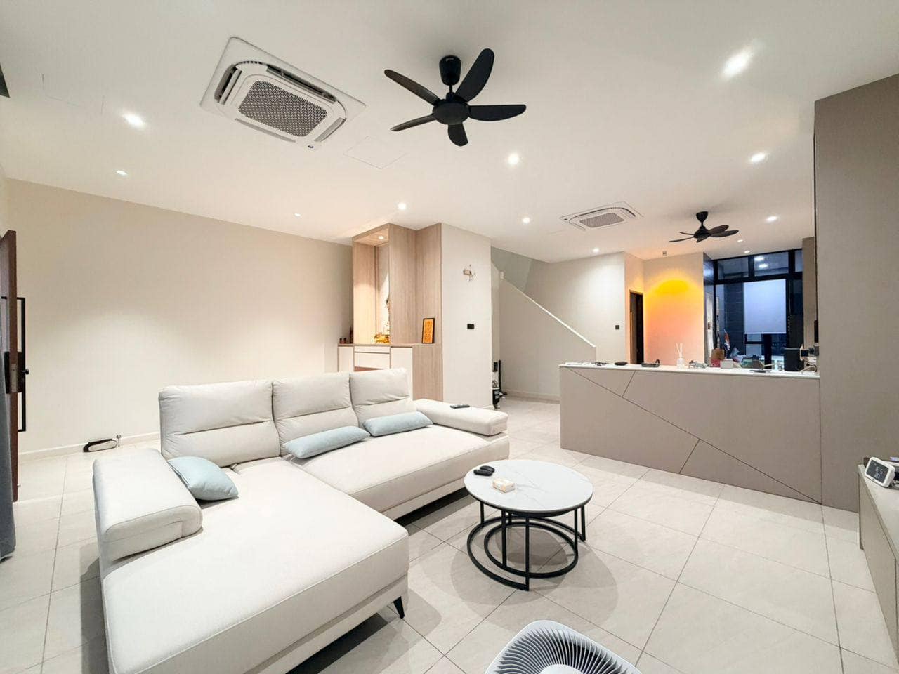 Superlink House Aurora Sentral – photo 1