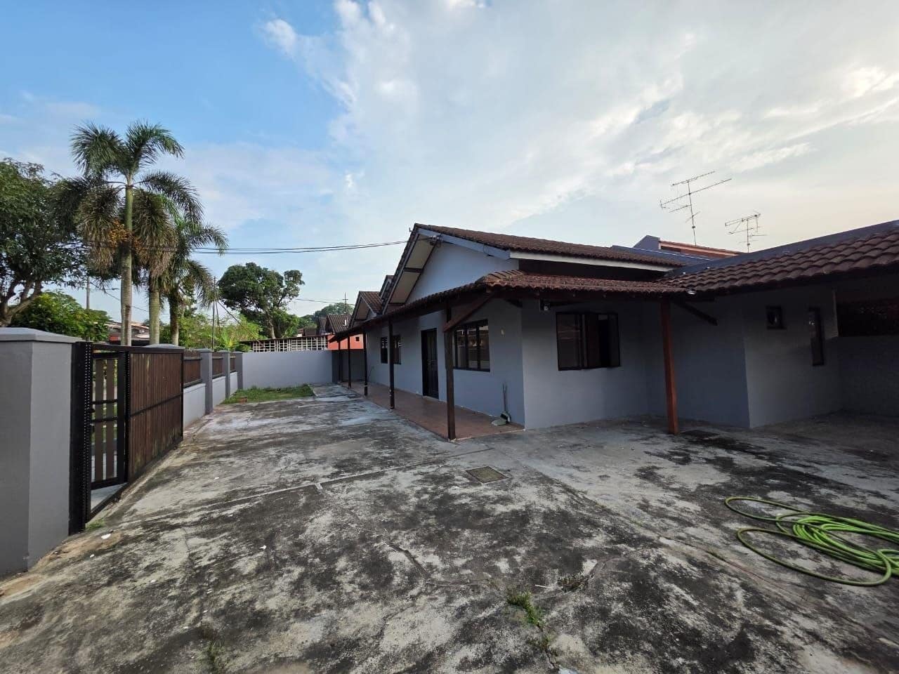 Single Storey Corner House Taman Sri Tebrau – photo 1