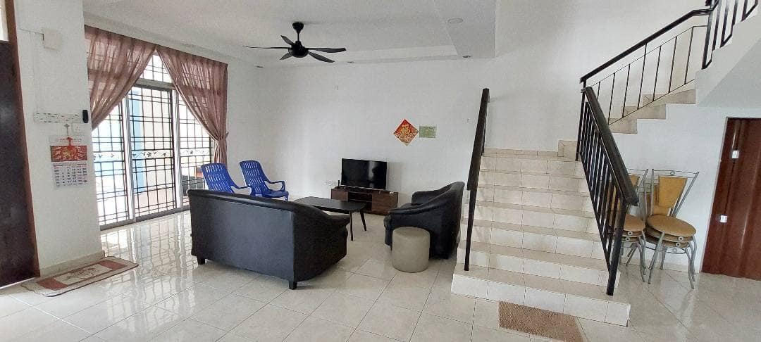 3-Storey Terrace Corner Lot Jalan Utama – photo 1