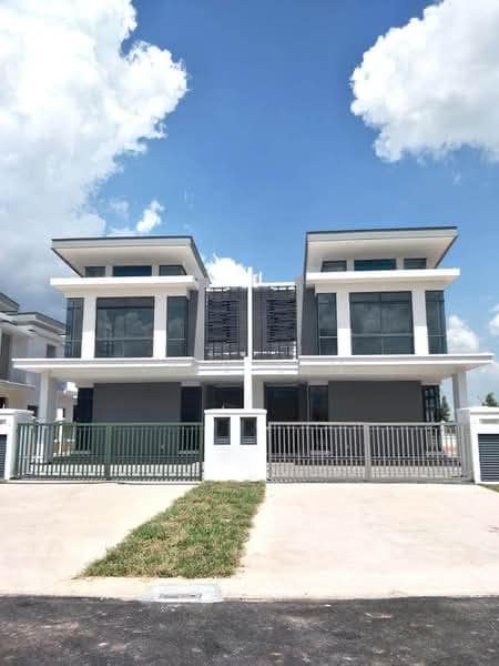 2-Storey Cluster House Horizon Hills – photo 1