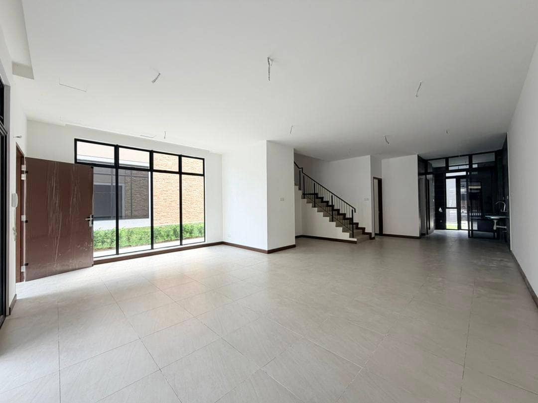 Double Storey Superlink Endlot Aurora Sentral – photo 1