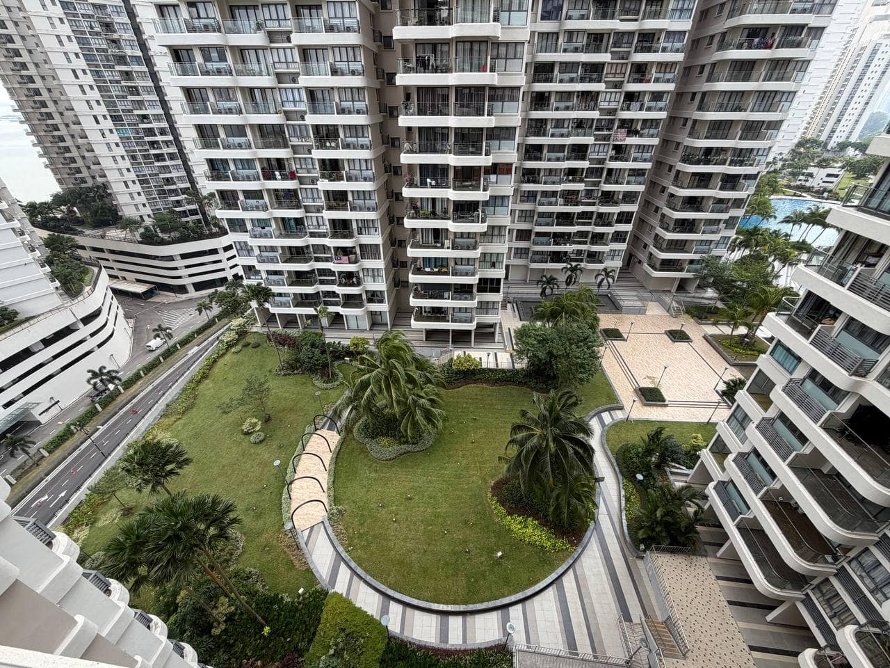 Condo Amberside Country Garden Danga Bay – photo 1