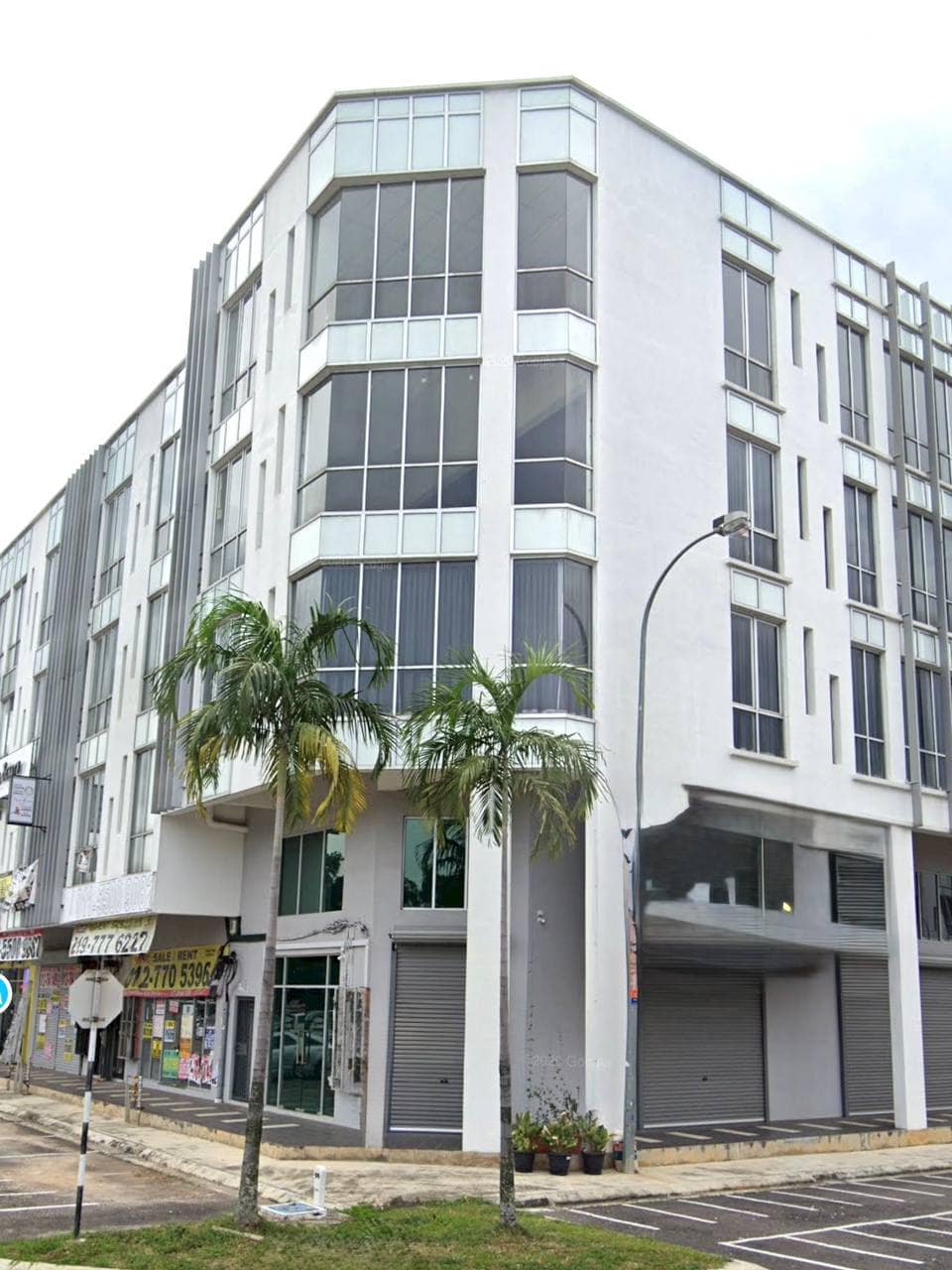 3-Storey Corner Shoplot Tropicana Danga Cove – photo 1