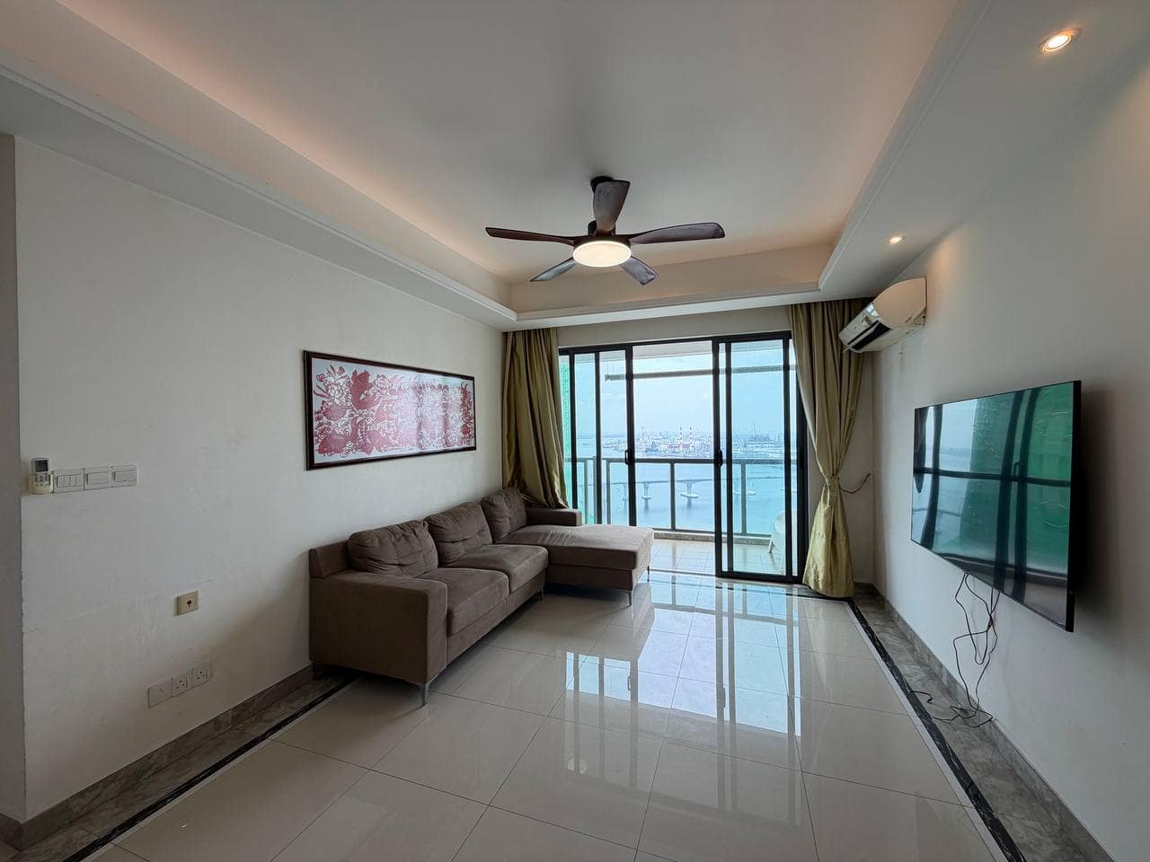 Condo R&F Princess Cove – photo 1